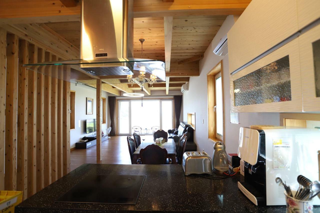 Jeju Lake Pension Exterior foto